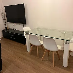 Comfy One Bedroom Apartment London